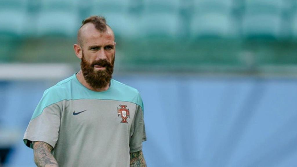 Raul Meireles en un entrenamiento con Portugal. Foto: Twitter (@@selecaoportugal).