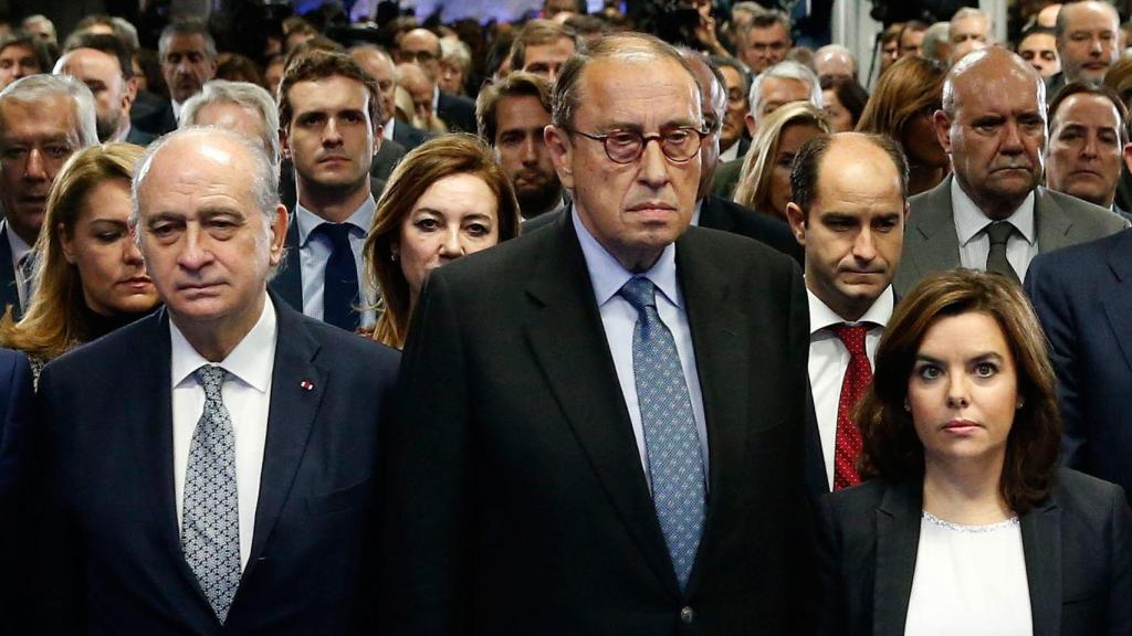 Jorge Fernández Díaz, Mauricio Casals y Soraya Sáenz de Santamaría.