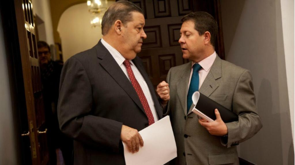 Fernández Vaquero junto a Emiliano García-Page. Foto: Héctor Martín