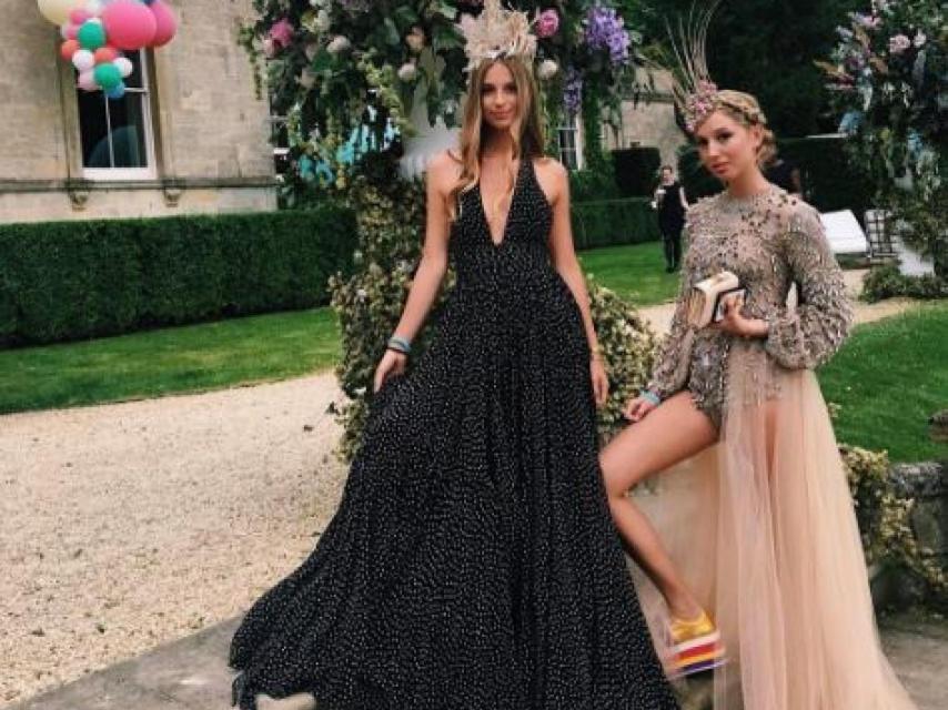Olympia de Grecia junto a la modelo Talita Von Furstenberg.