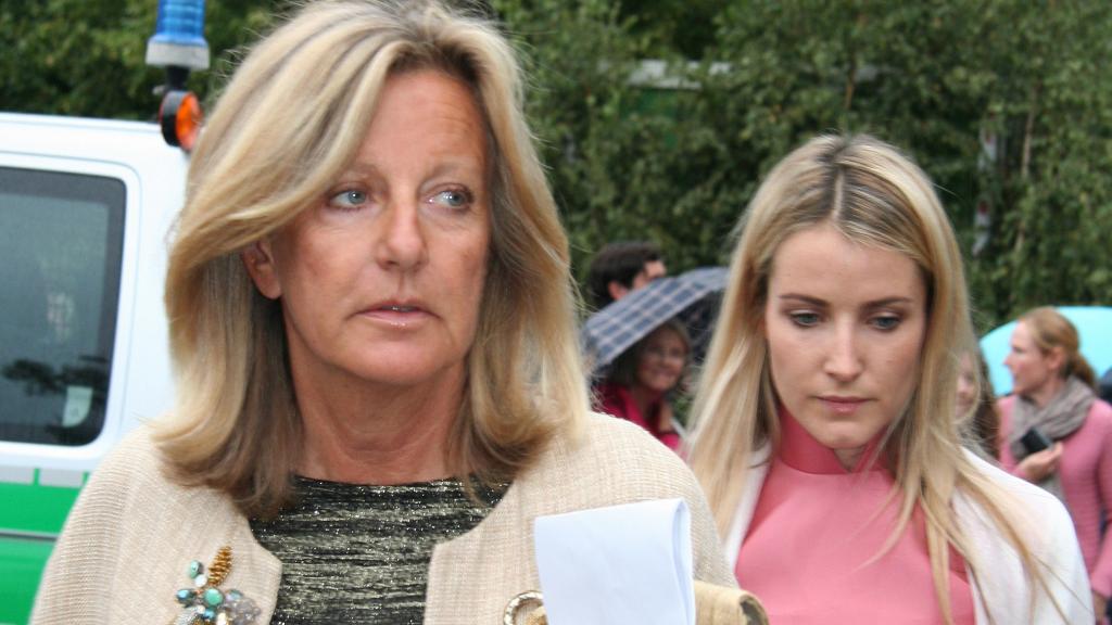 Chantal y Ekaterina Malysheva juntas en una boda.