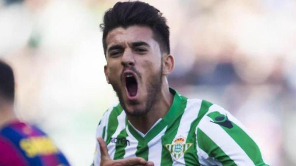 Ceballos celebra un gol con el Betis   Foto: realbetisbalompie.es
