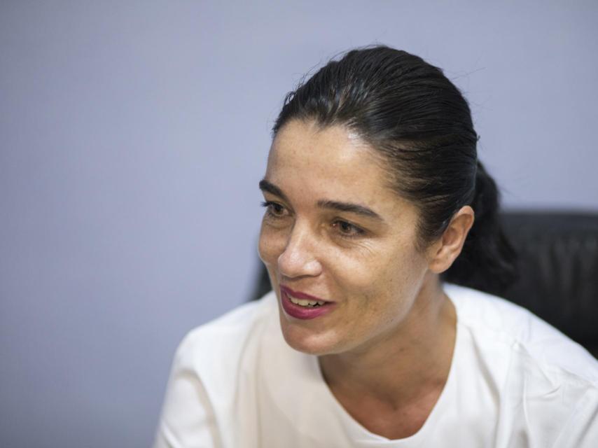 La teniente Posadas también recuerda la misión a la perfección: El equipo sanitario lo componíamos un médico y un enfermero, que era yo. Llevábamos lo suficiente para cortar una hemorragia, mantener una vía abierta por si hay que aplicar sueros, medicación...