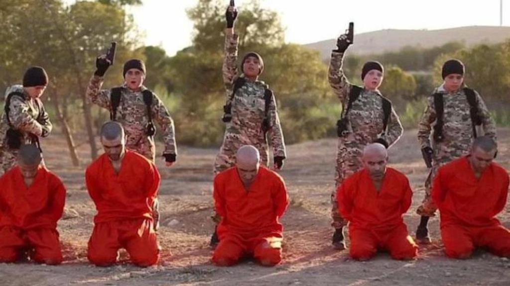 Captura de uno de los vídeos que produce y difunde el ISIS.