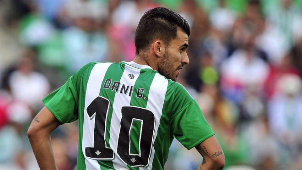 Ceballos lucía en el Betis el número 10