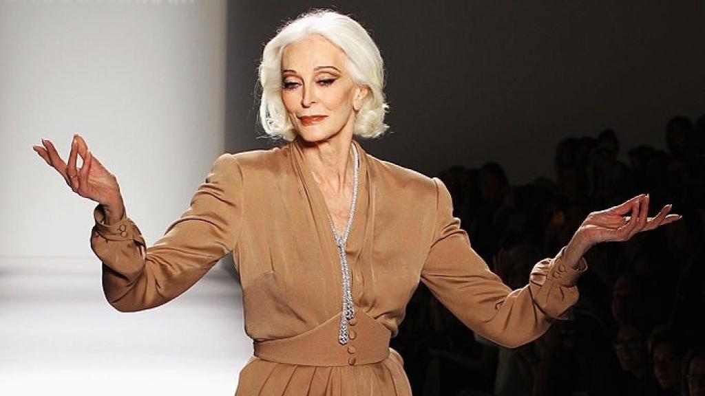 Dell'Orefice cerrando el desfile de Norisol Ferrari en la Semana de la Moda de NY de 2013. | Foto: Getty Images.