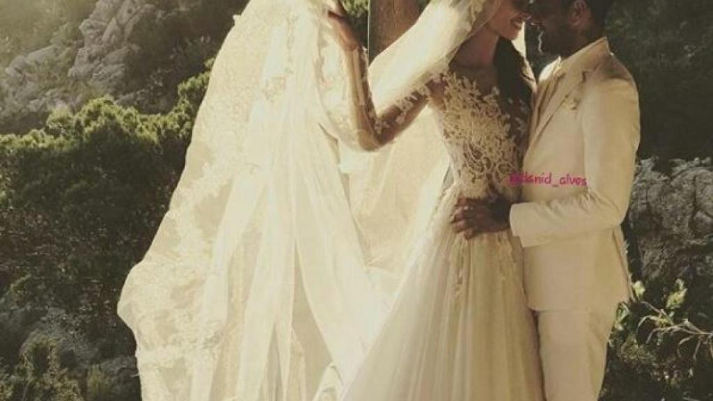 Dani Alves y Joana Sanz ya son marido y mujer.