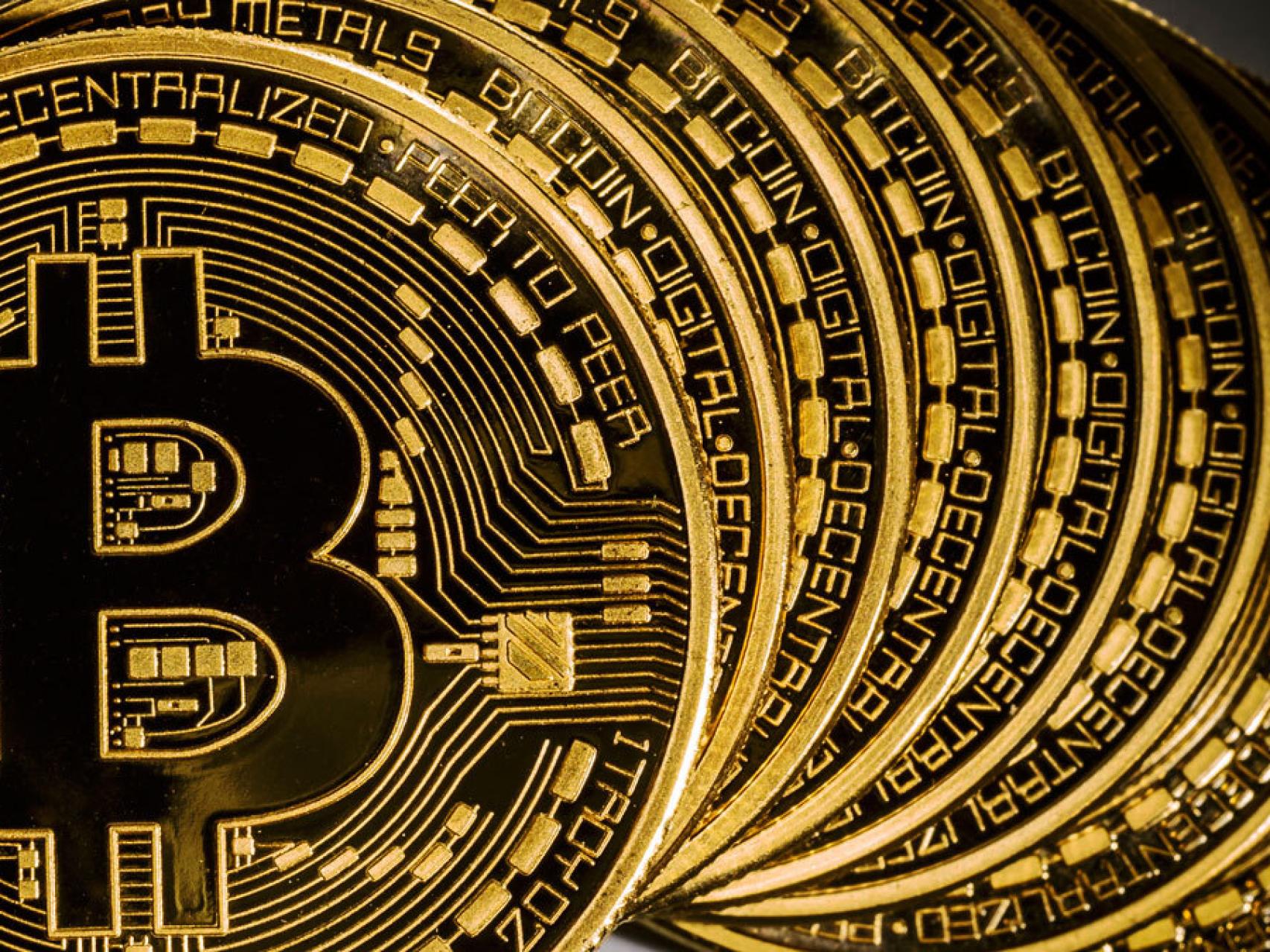 El creador de Bitcoin es una de las 100 personas más ricas del mundo