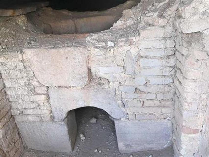 Parte del circuito de agua caliente de los baños turcos hallados.