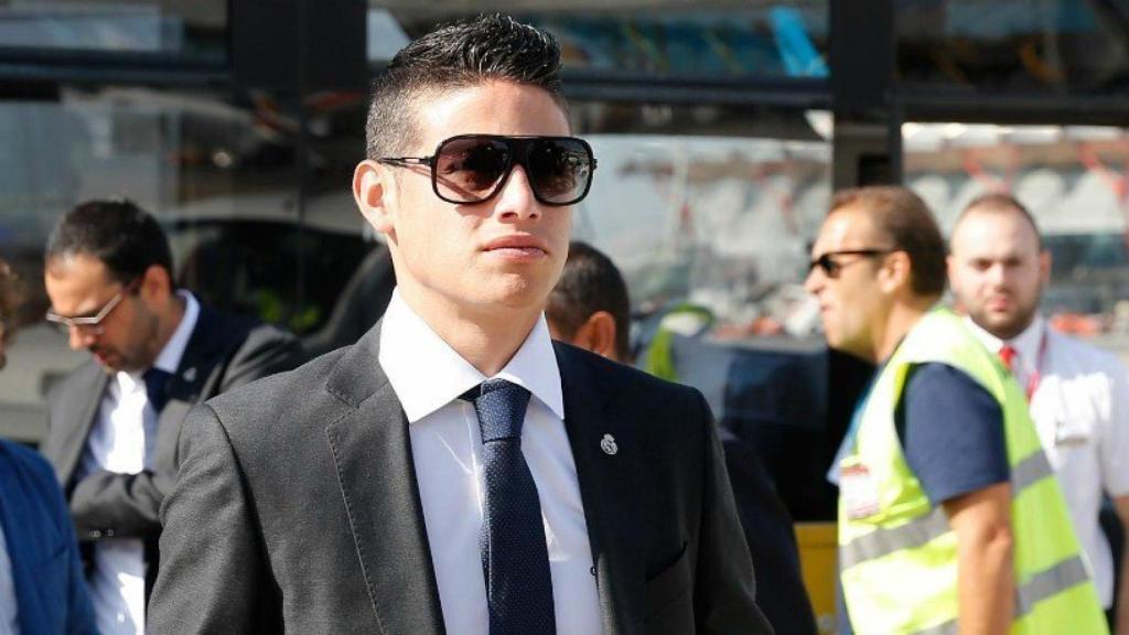James, en la llegada del Madrid a Cardiff