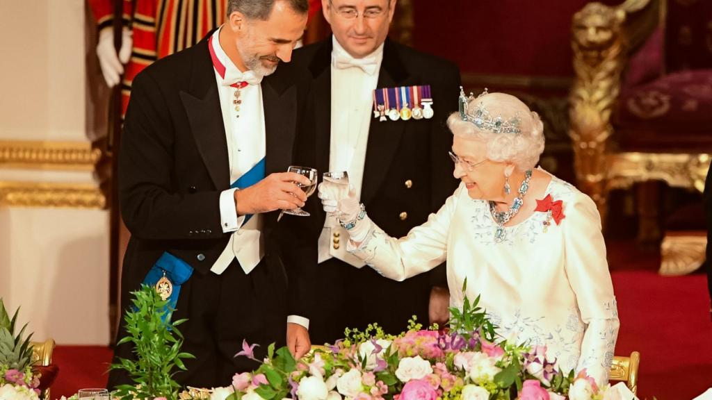 Brindis de Isabel II y Felipe VI.