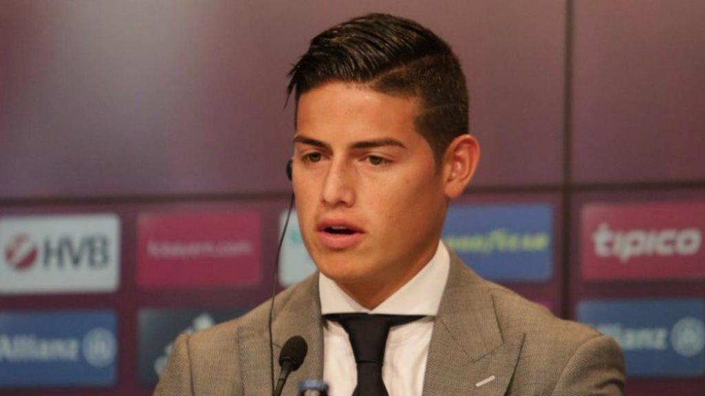James Rodríguez, en su presentación con el Bayern    Foto: Twitter (@FCBayern)