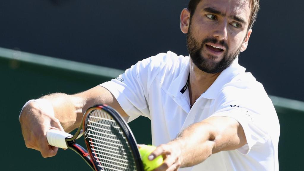 Cilic, sacando durante su partido ante Florian Mayer.