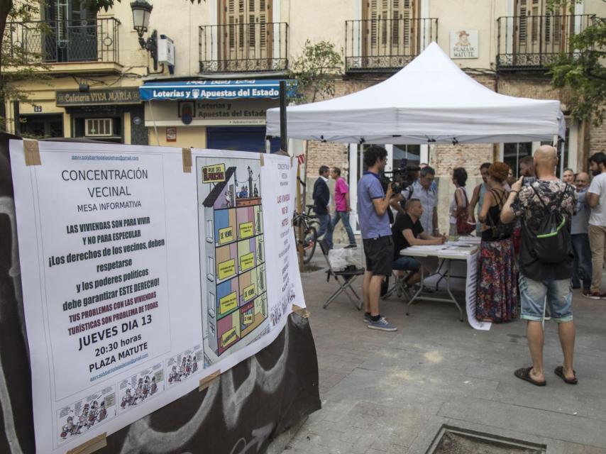 Panorámica del inicio de la concentración contra la masificación del turismo.