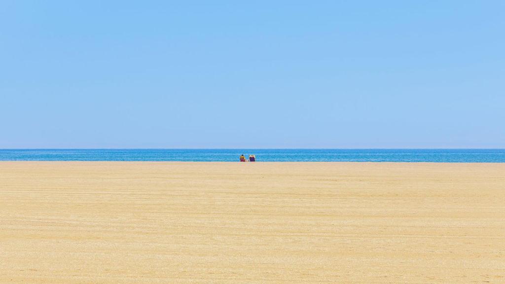 Panorámica de la playa Urbanización Roquetas, en Roquetas de Mar.