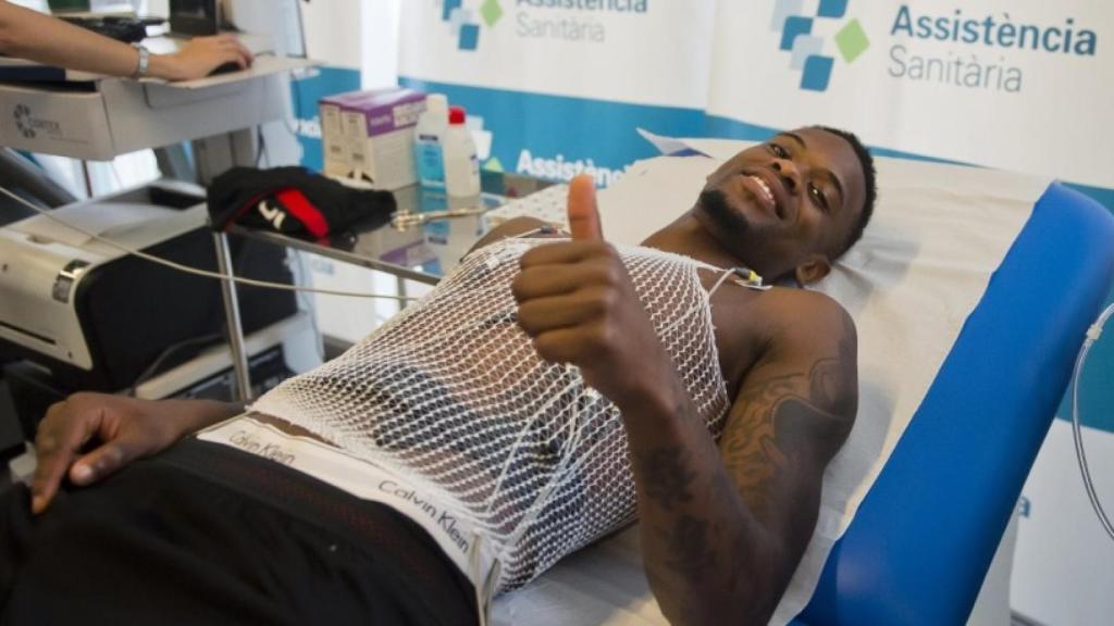 Nelson Semedo pasa reconocimiento médico con el Barcelona. Foto: Twitter (@FCBarcelona_es).