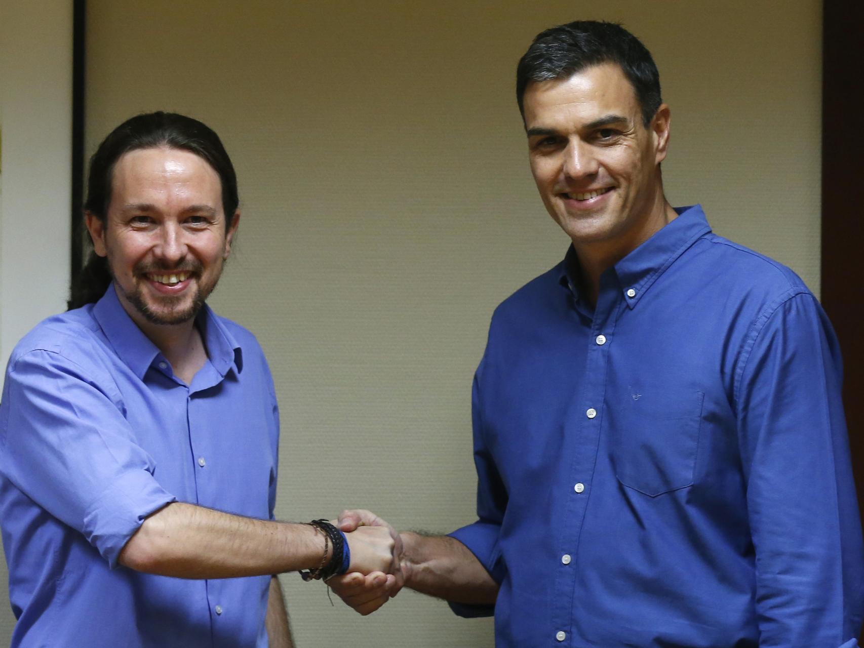 Iglesias y Sánchez antes de empezar su última reunión.