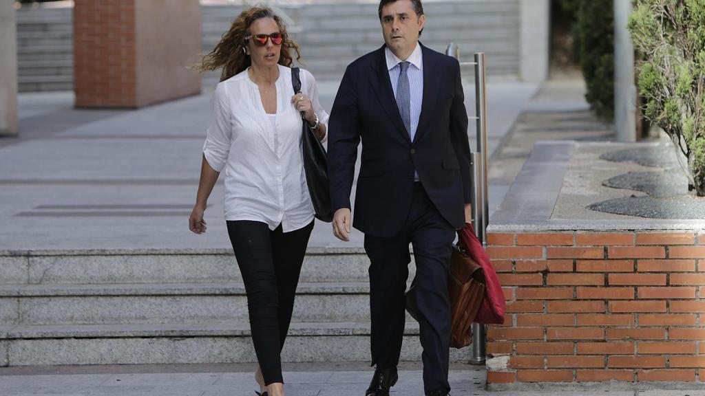 Rocío carrasco con su abogado.