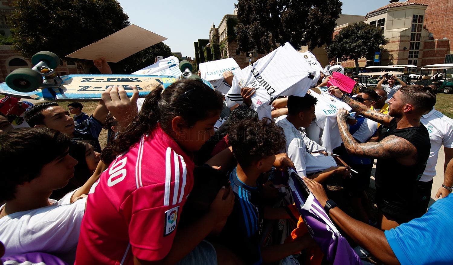 gal-ramos_HE16589Thumb