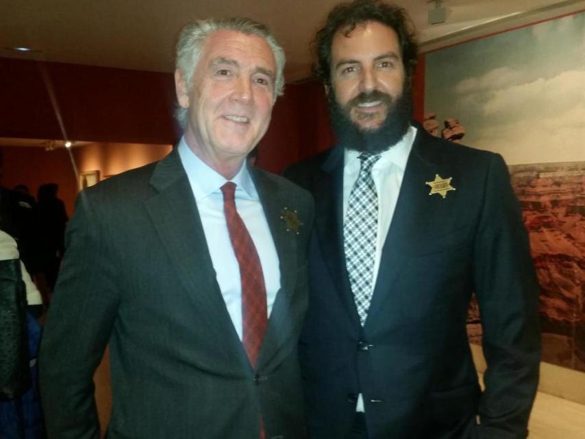 Evelio Acevedo y Borja Thyssen en la la inauguración de una exposición del Thyssen.