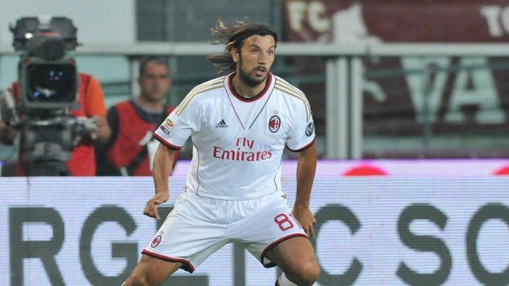 Cristian Zaccardo busca equipo a través de Linkedin.  Foto: acmilan.com