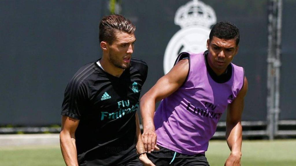 Kovacic y Casemiro, en el entrenamiento del Madrid.