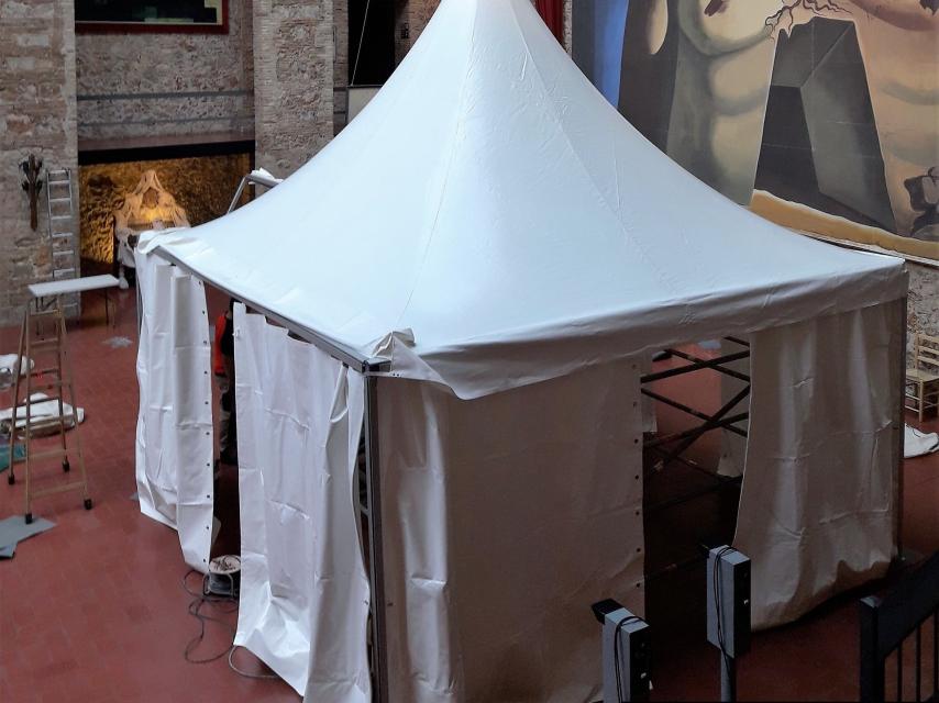 Carpa donde se desarrollaron los trabajos.