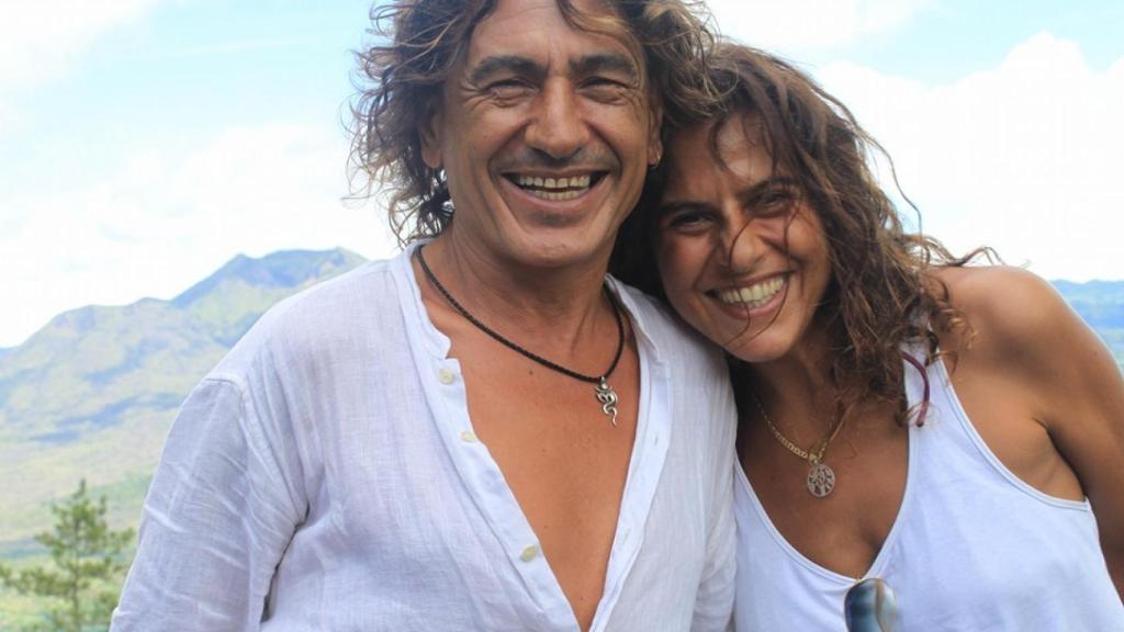 Antxón y Pamela, su pareja. Se conocieron en la isla.