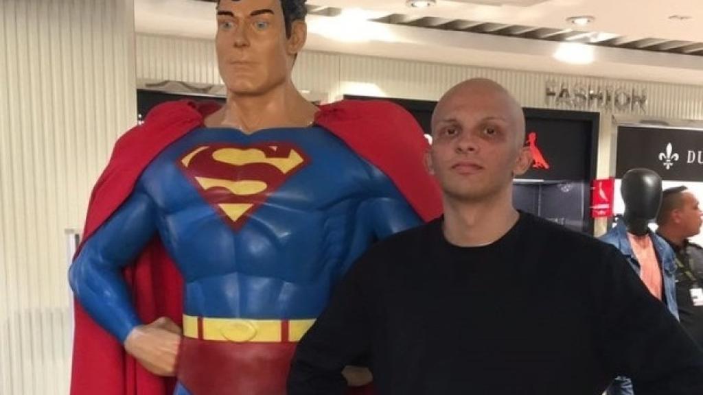 Otra de las imágenes de la campaña TodopeloGerardo.