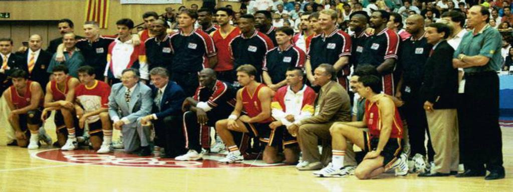 La foto que se hicieron ambas selecciones antes del partido.