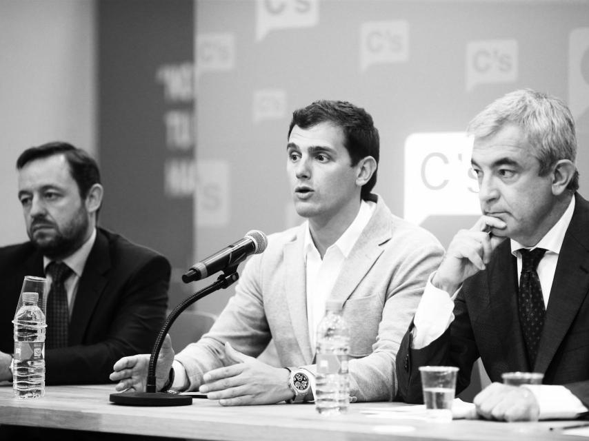 Francisco de la Torre, responsable de Fiscalidad de Ciudadanos, junto con Albert Rivera y Luis Garicano
