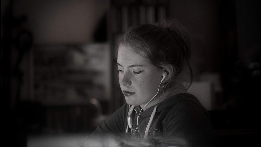 Abusar de la pantalla del ordenador o de la televisión puede causar problemas de vista.