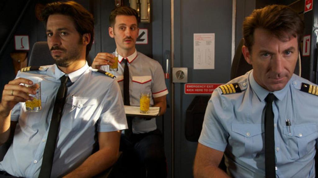 Escena de la pelicula Los amantes pasajeros de Pedro Almodóvar.