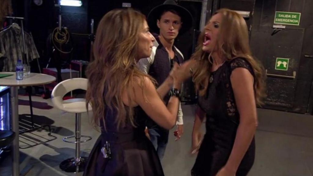 Sonia Monroy abandona el ‘Deluxe’ tras golpear a un cámara: “España es una mierda”