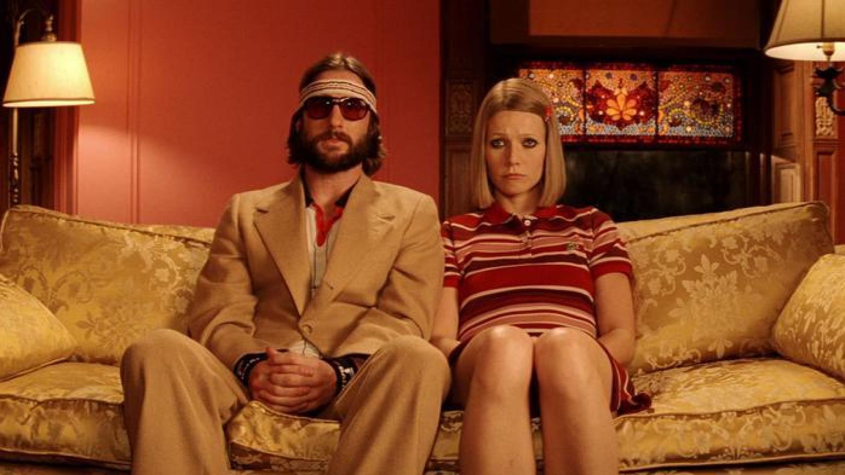 The Royal Tenenbaums (2001).