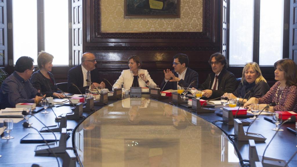 Mesa del Parlamento de Cataluña