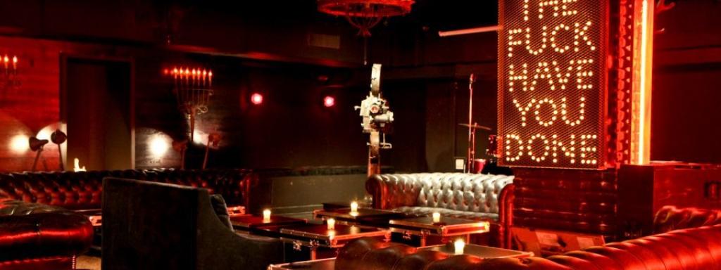 El rojo es el color que define a Le titty twistter.