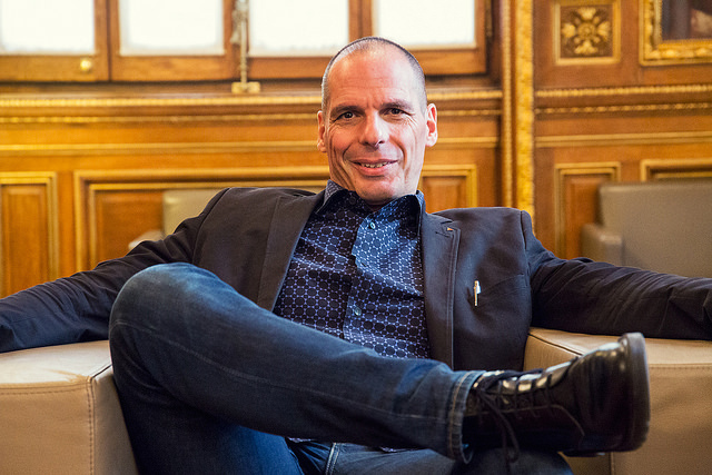 Yanis Varoufakis en una visita al Ayuntamiento de Barcelona en 2015. Foto: <a href=