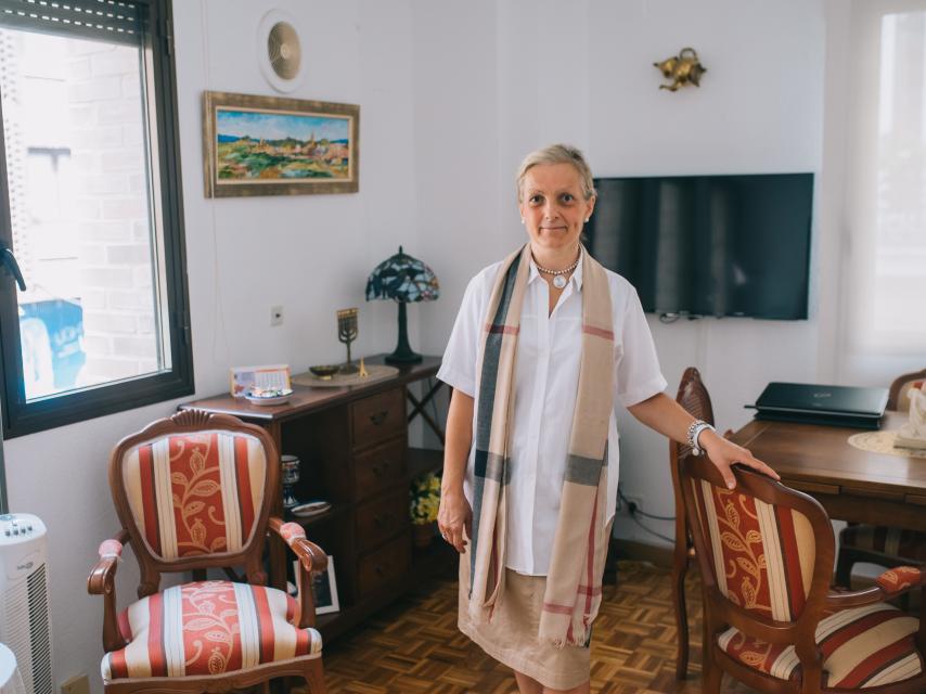 Mari Carmen se define como una mujer laica. Cuando le preguntan si está casada o es soltera, responde que ella es una virgen consagrada.