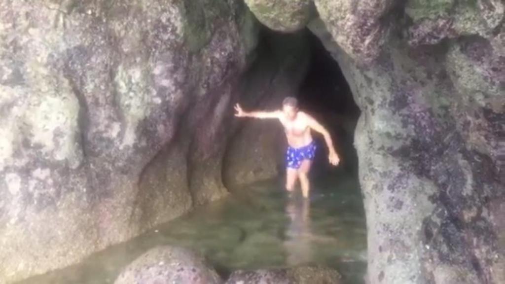 Soria sale de la cueva tambaleándose en un vídeo dedicado a Neymar. Foto: @cristobalsoria