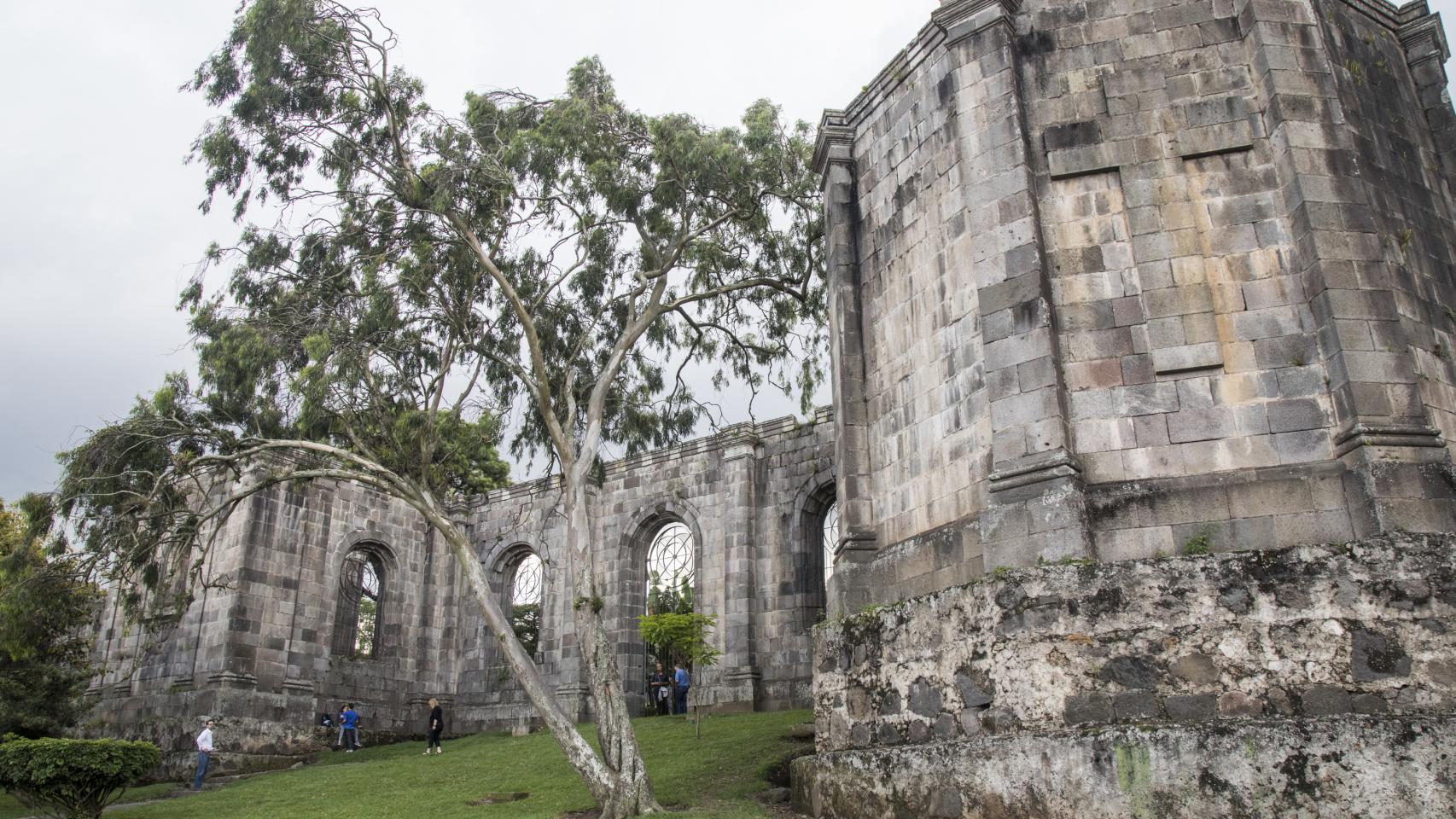 Antigua catedral de Cartago, la capital durante la colonia española, derruida como consecuencia de un terremoto
