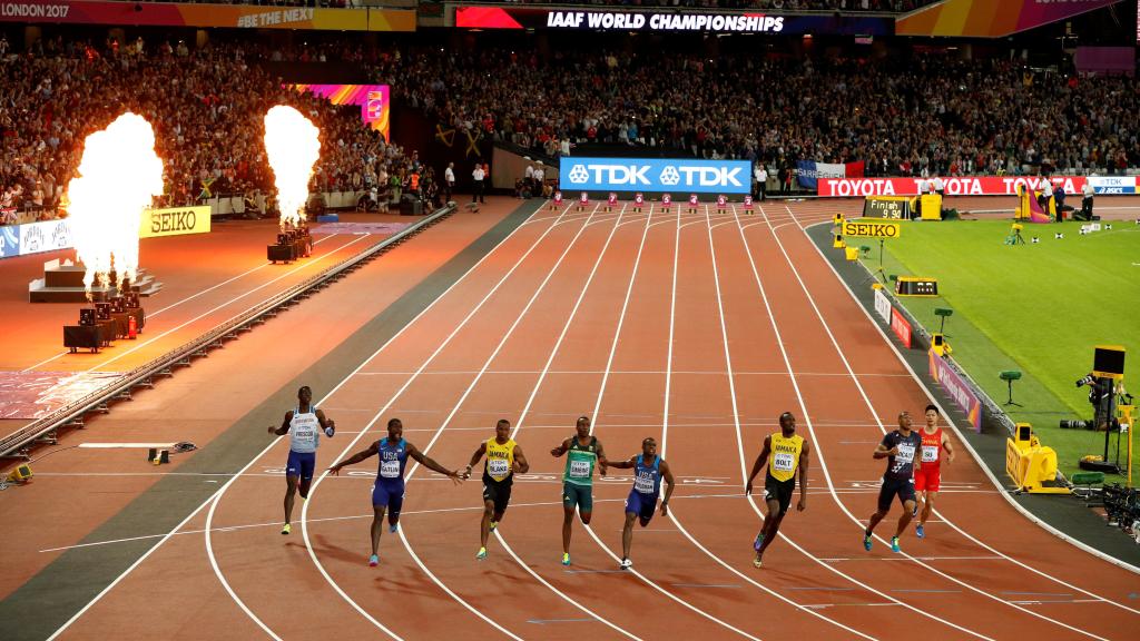 Llegada de la final de los 100 metros.