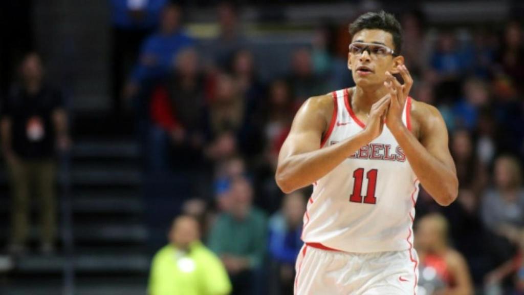 Sebas Sáiz, el nuevo fichaje del Real Marid jugando con Ole Miss. Foto: OleMissSports.com