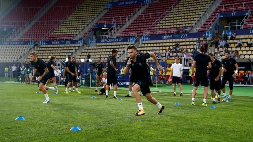 El Real Madrid realiza su último entrenamiento antes de enfrentarse al Manchester United