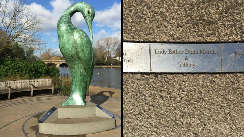 Imagen de la estatua de Hyde Park con la inscripción de Doña al lado.