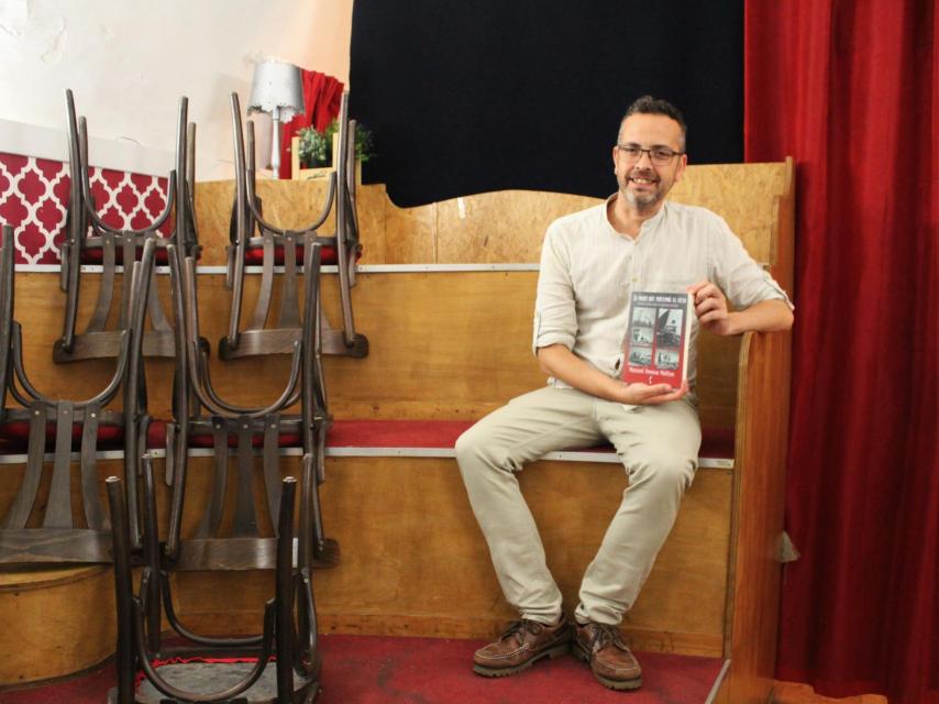 Manuel Devesa, autor del libro 'La noche que miramos al cielo'.