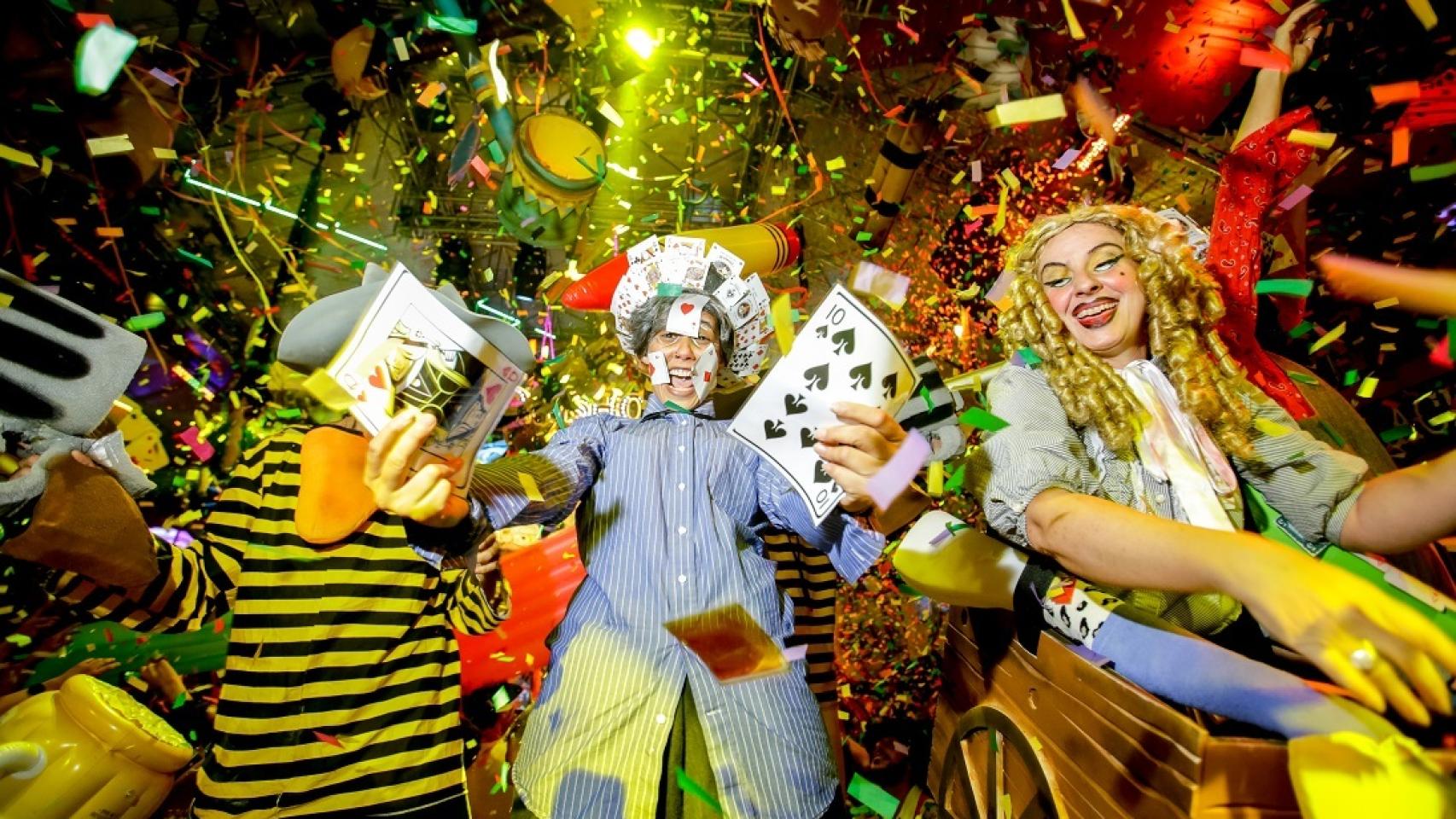 La fórmula de Elrow combina música electrónica, espectáculos, disfraces y confeti