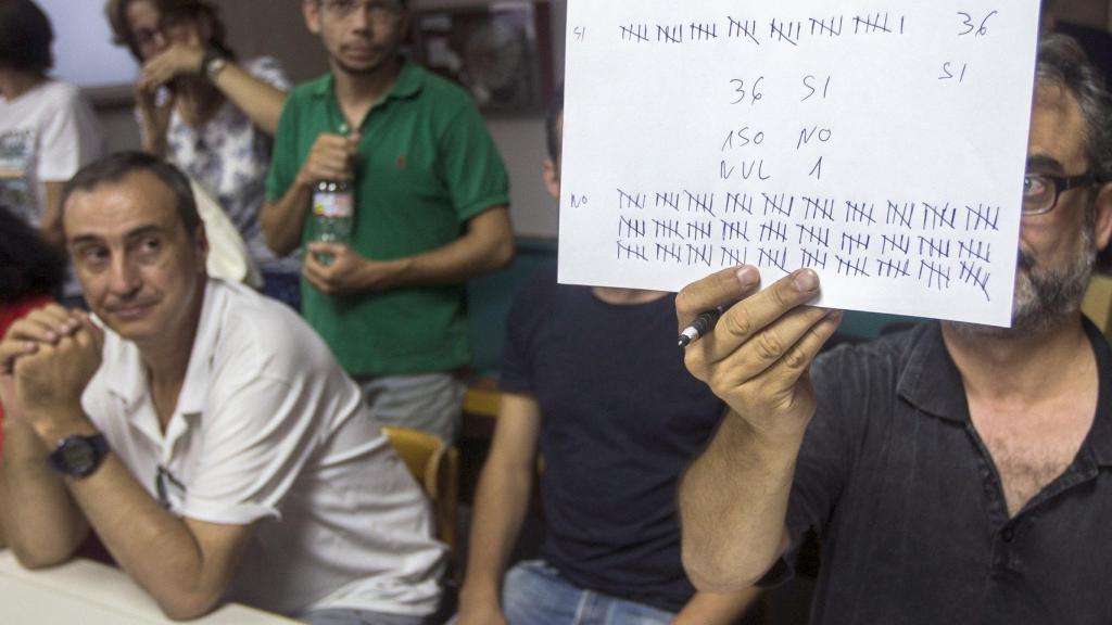 La votación de los trabajadores de Eulen para llevar a cabo la huelga en el aeropuerto de El Prat