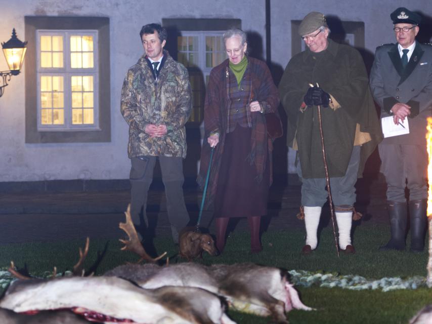 Parte de la Familia Real danesa durante la cacería.