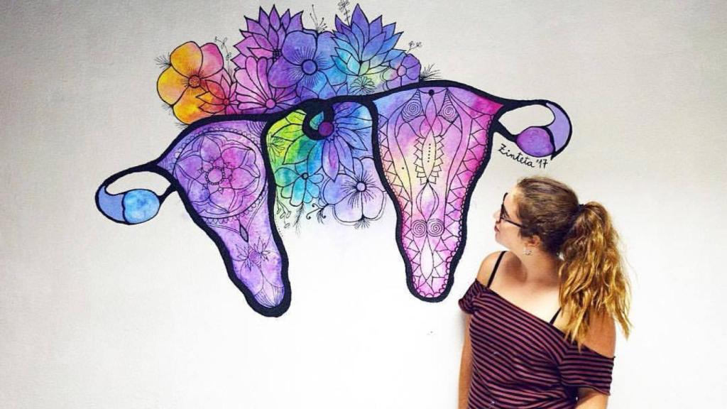 Sororidad, mural de Zinteta que llama a la solidaridad entre las mujeres en una sociedad machista.
